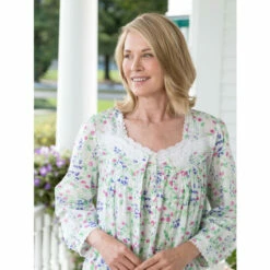 Eileen West Red Clover Robe Floral